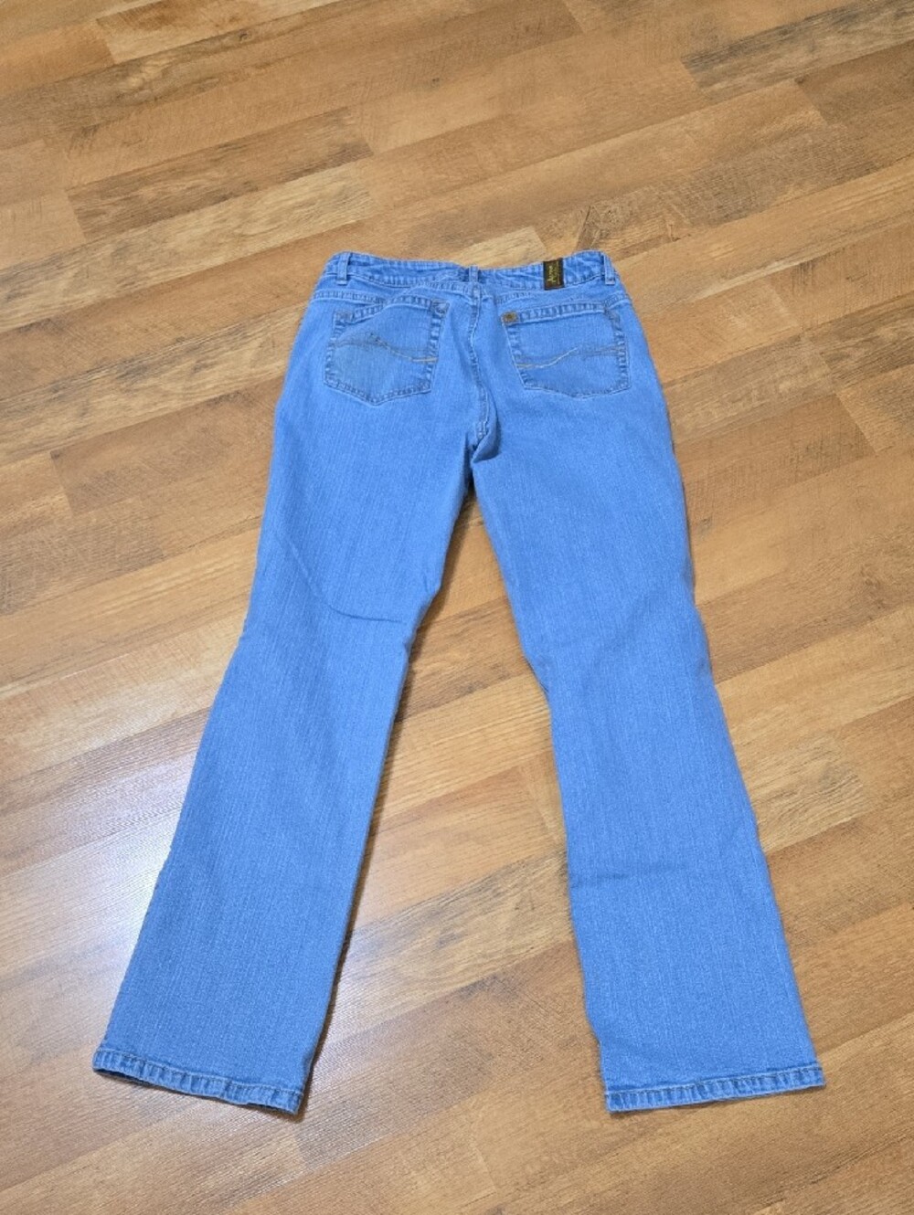 Wrangler Aura Light Blue Denim Jeans - Picture 8 of 9
